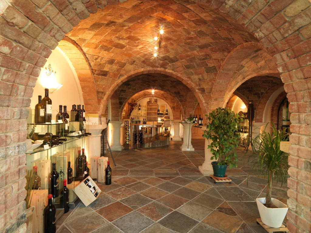 Weingut Skoff Original Hotel Gamlitz Buitenkant foto
