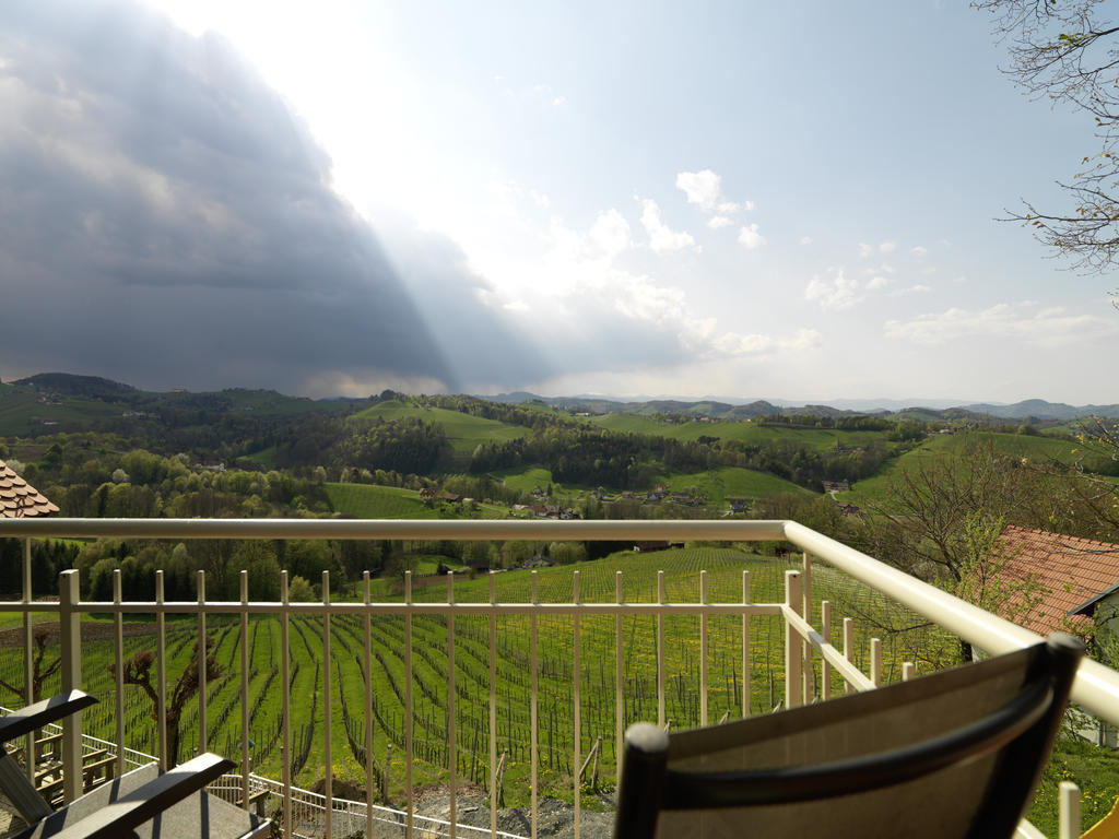 Weingut Skoff Original Hotel Gamlitz Buitenkant foto